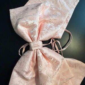 Elegant Pink Satin decorative dress bow EUC